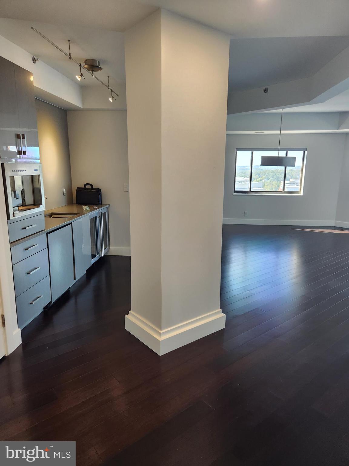 ALTA VISTA CONDO - Residential Lease