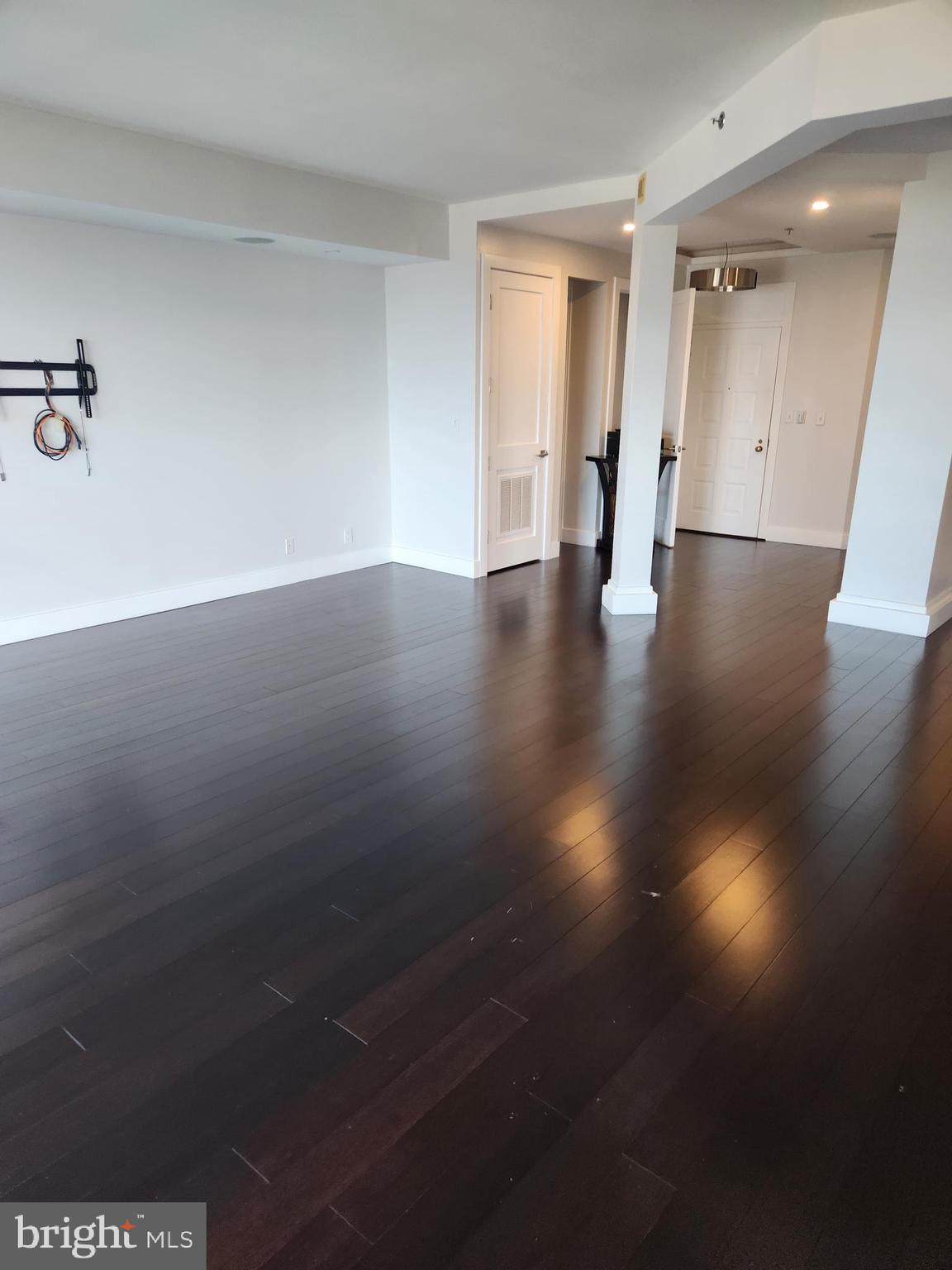 ALTA VISTA CONDO - Residential Lease