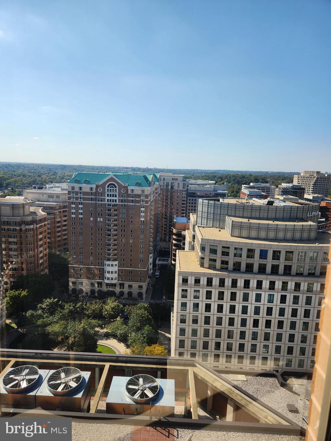 ALTA VISTA CONDO - Residential Lease