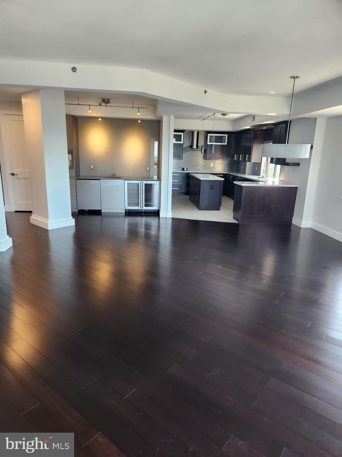 ALTA VISTA CONDO - Residential Lease