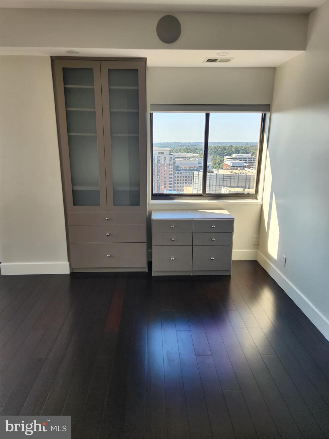 ALTA VISTA CONDO - Residential Lease