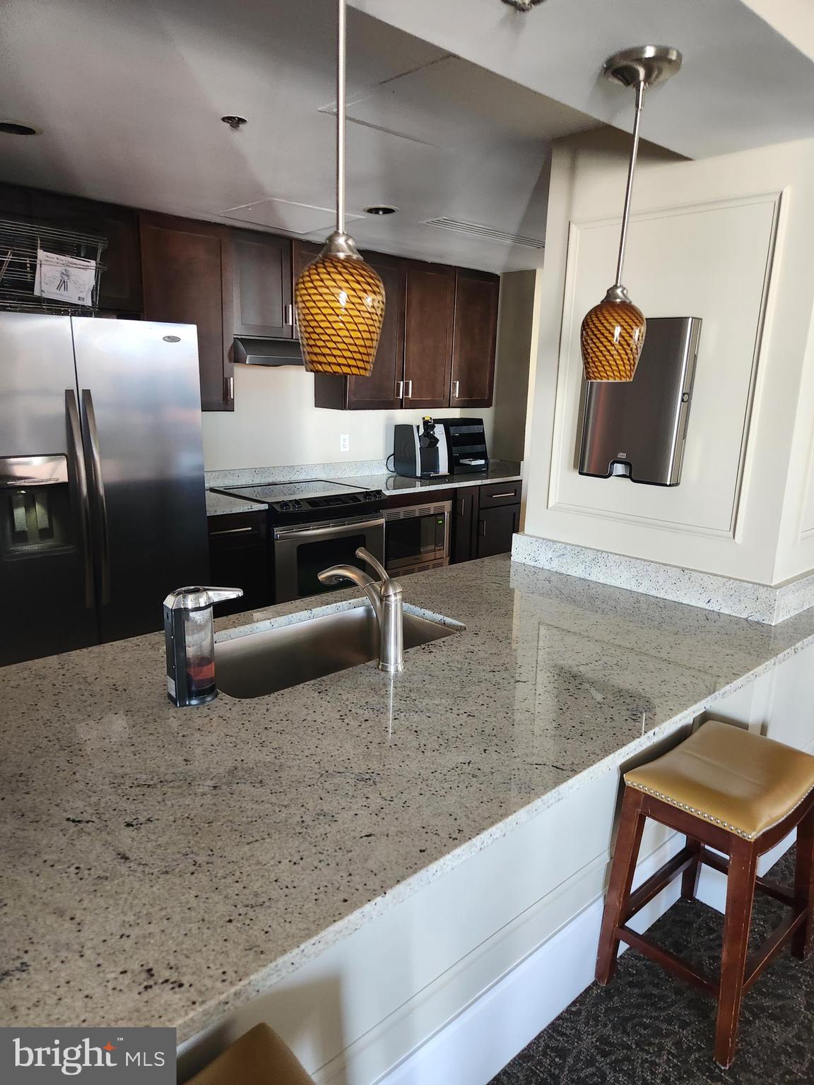 ALTA VISTA CONDO - Residential Lease