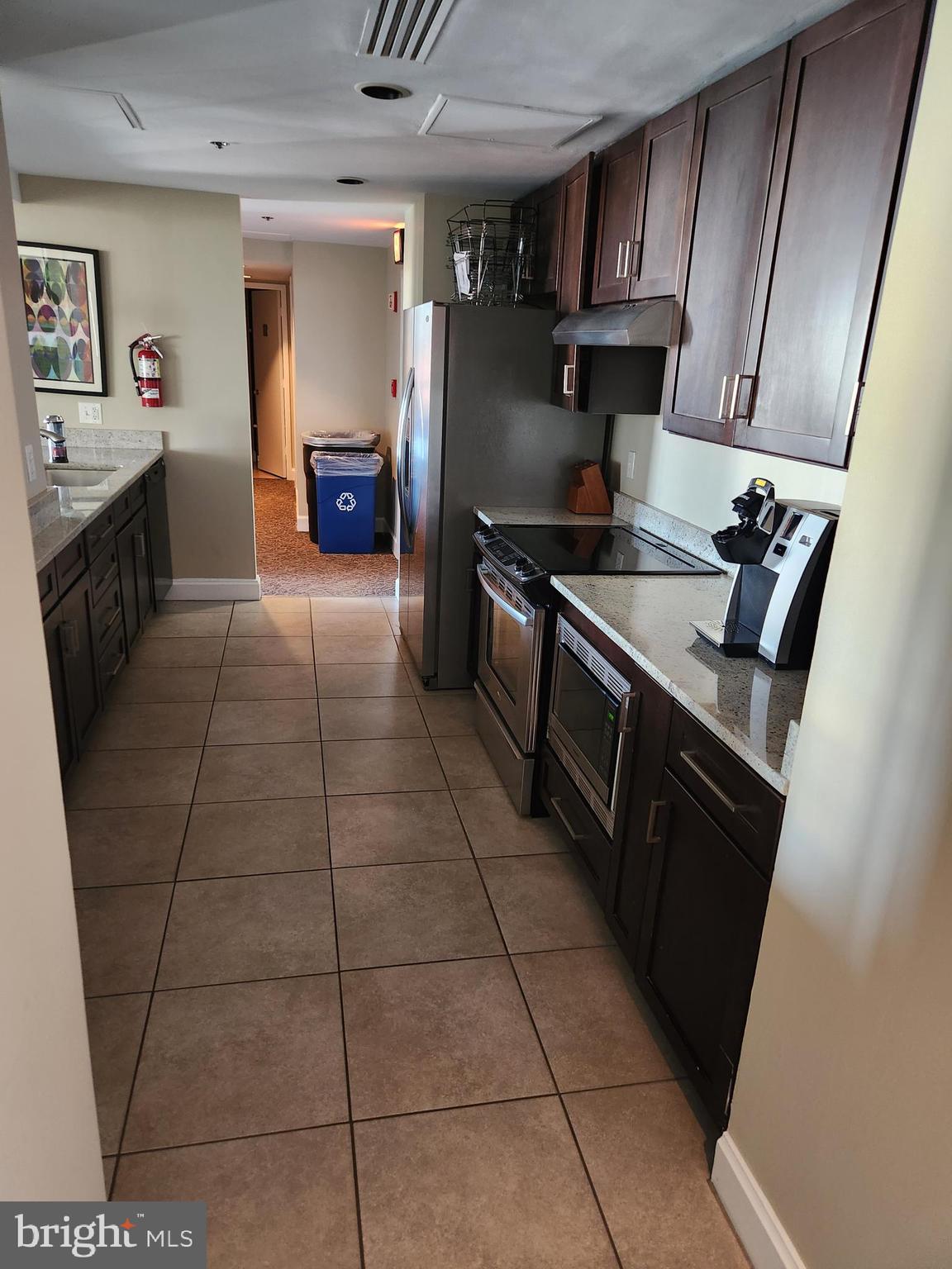 ALTA VISTA CONDO - Residential Lease