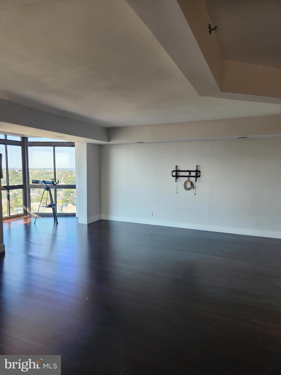 ALTA VISTA CONDO - Residential Lease