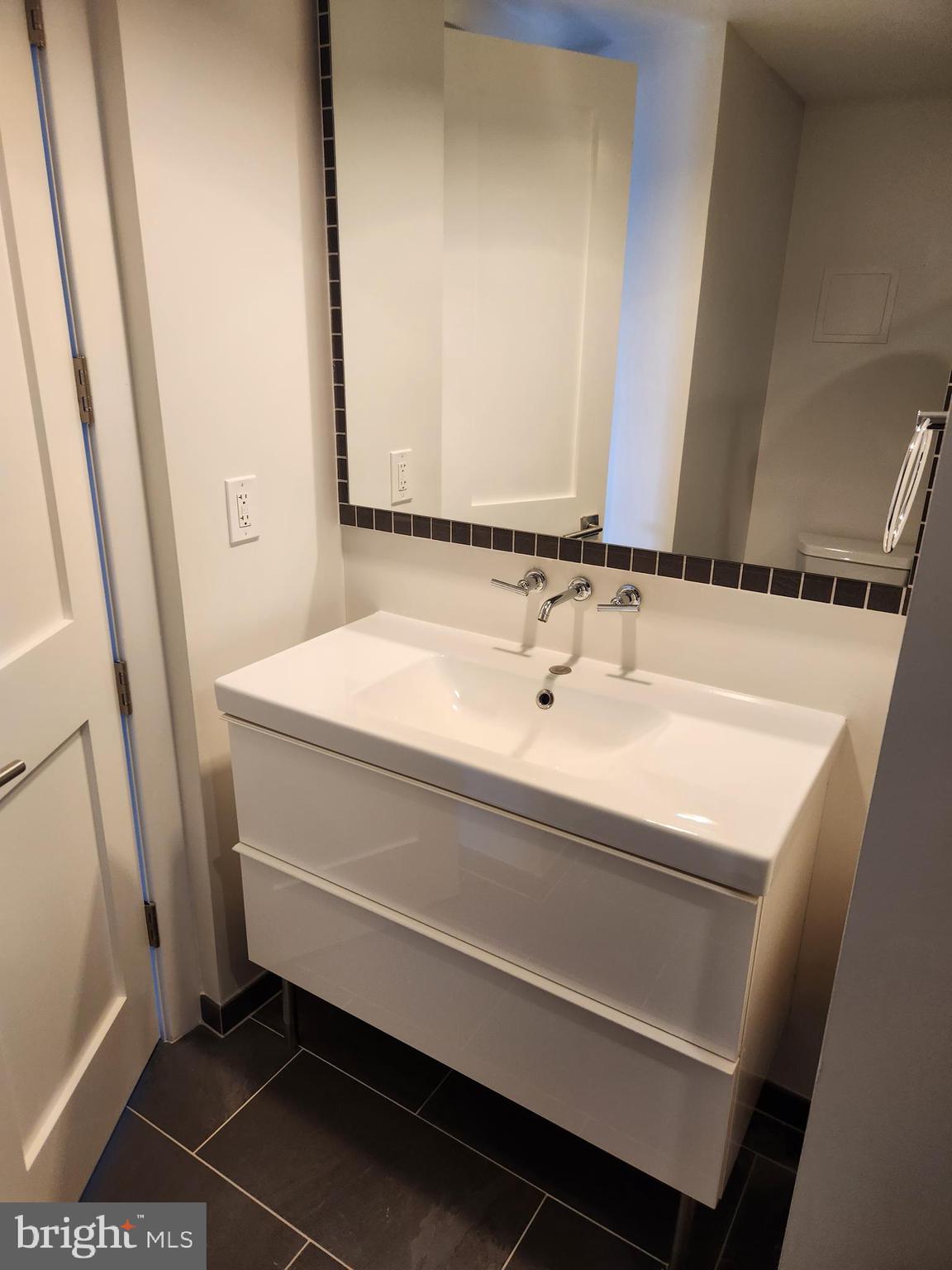 ALTA VISTA CONDO - Residential Lease