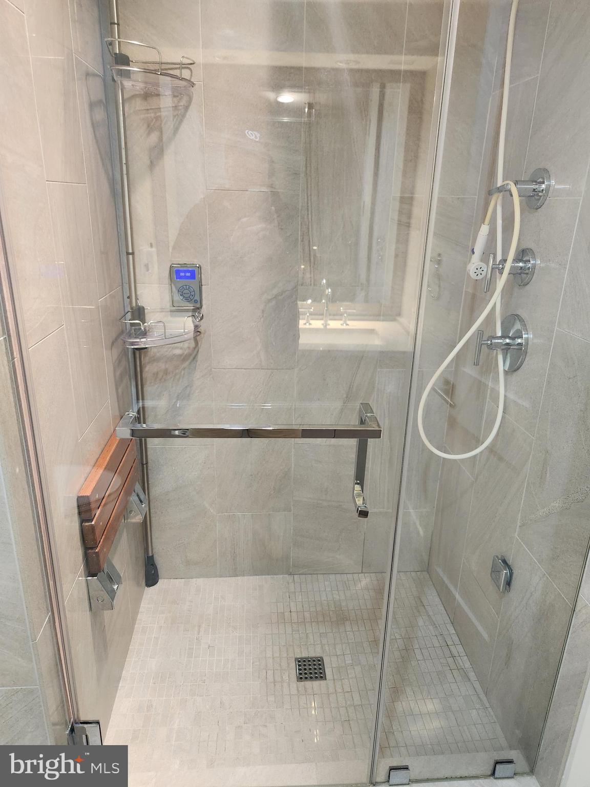 ALTA VISTA CONDO - Residential Lease