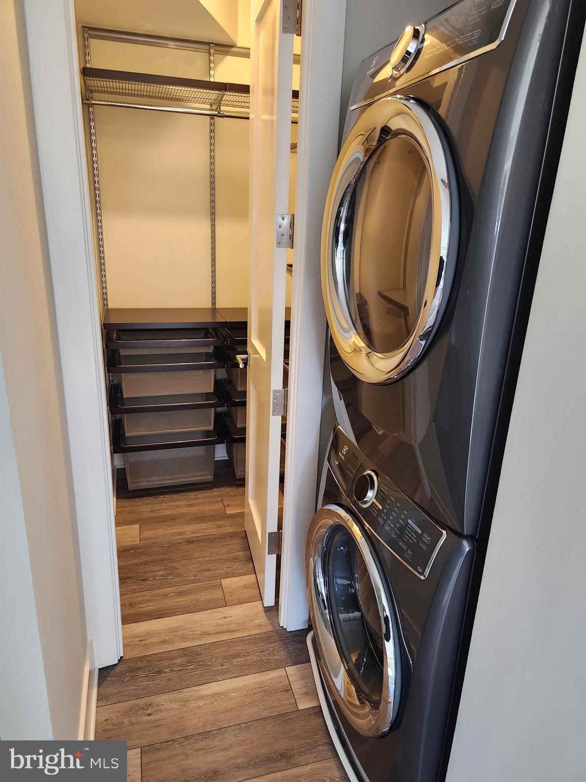 ALTA VISTA CONDO - Residential Lease