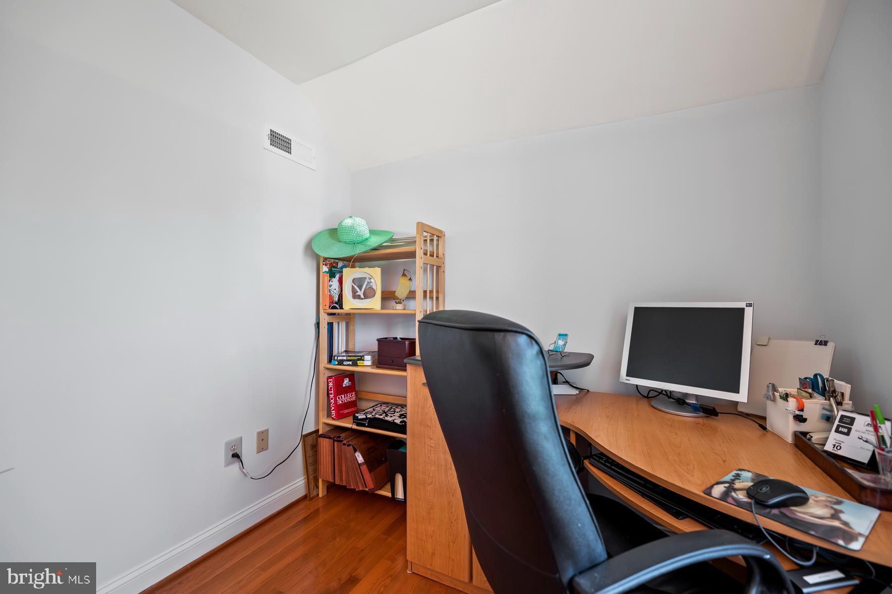 THE CHASE AT MALVE - Residential