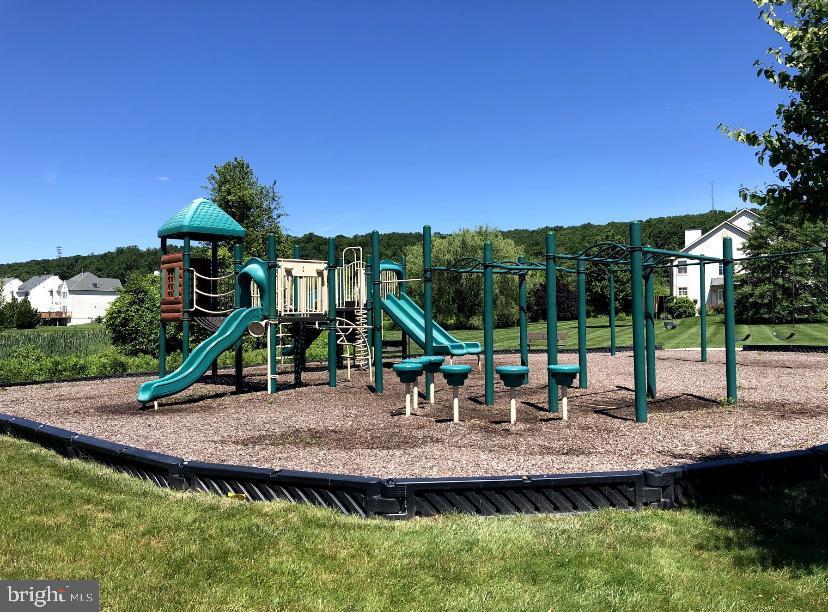 THE CHASE AT MALVE - Residential