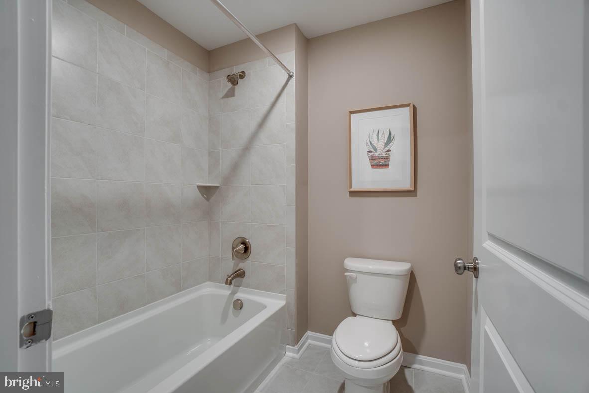 HIGH POINTE - Residential