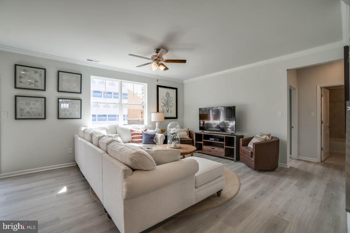 HIGH POINTE - Residential