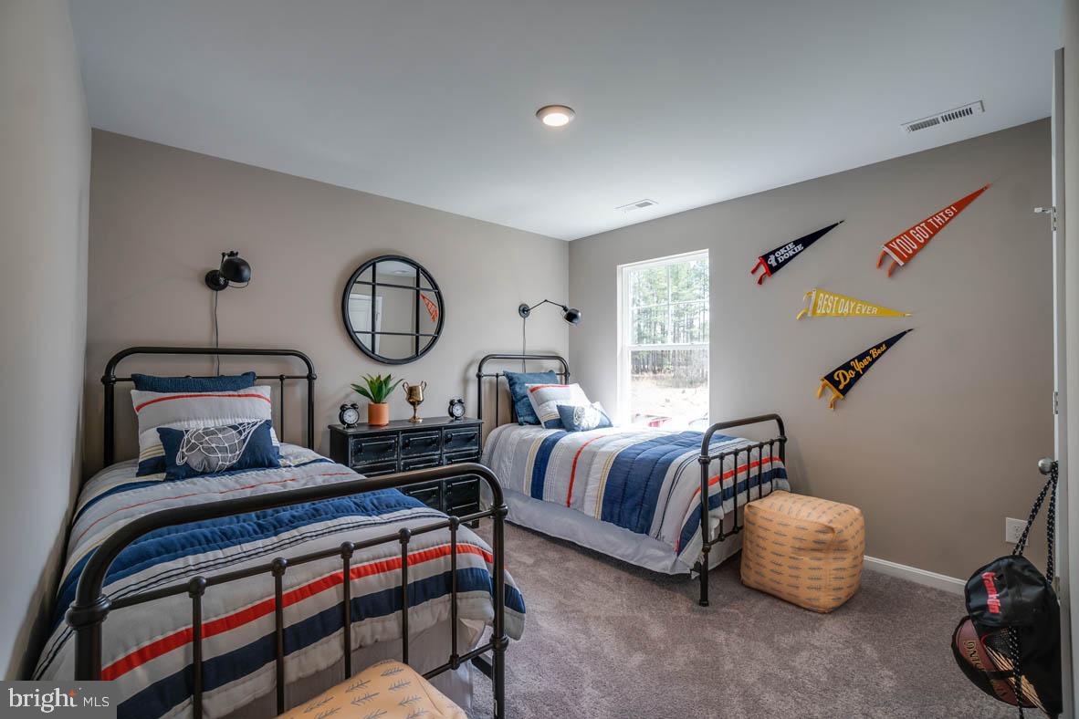 HIGH POINTE - Residential