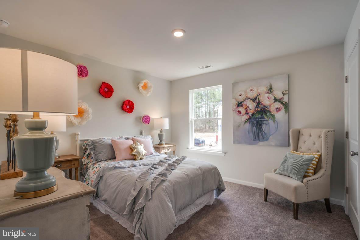 HIGH POINTE - Residential