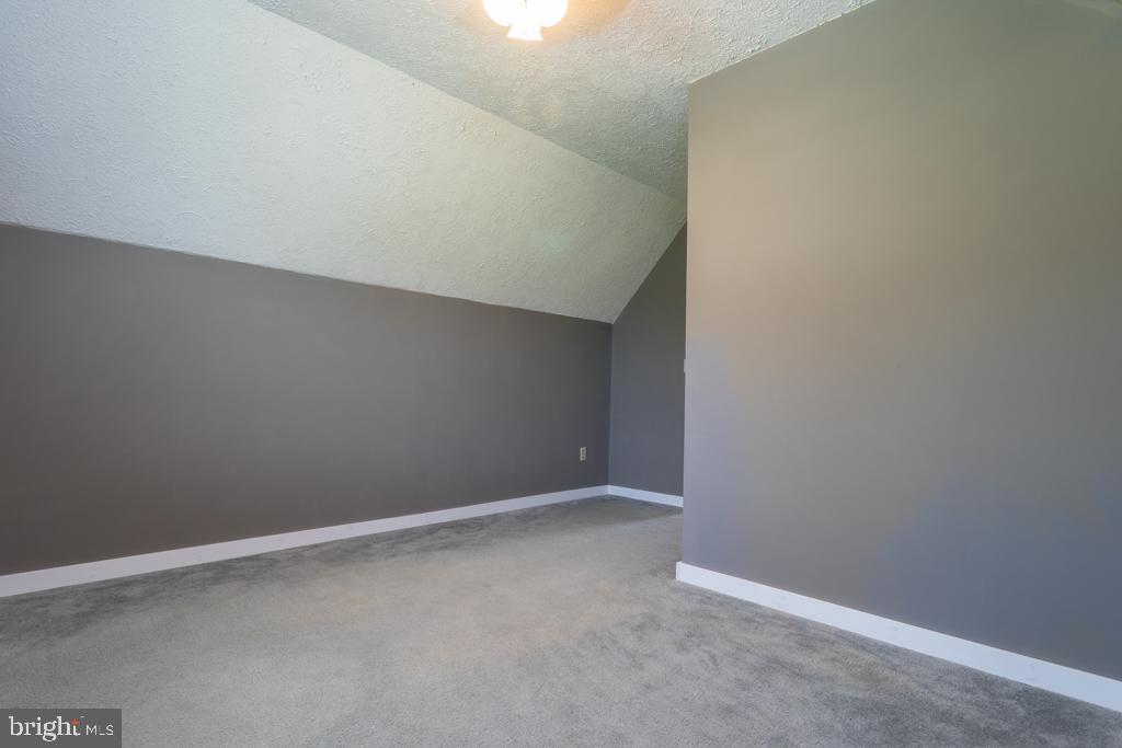 OGDEN FARM MEADOWS - Residential