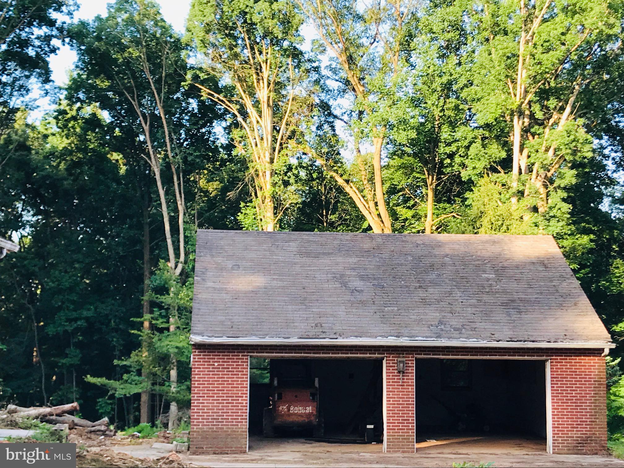 GREEN SPRING VALLEY - Residential