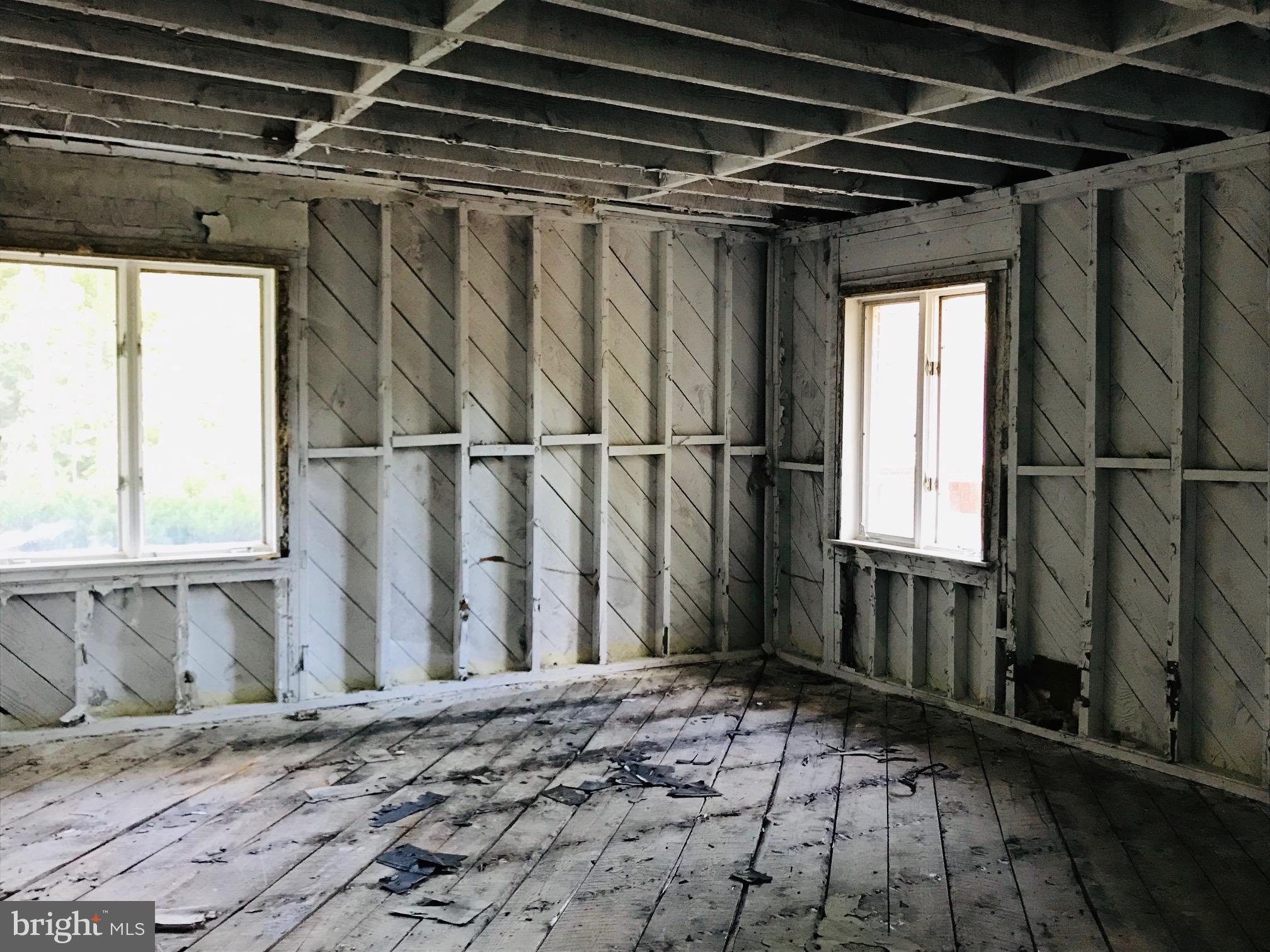 GREEN SPRING VALLEY - Residential