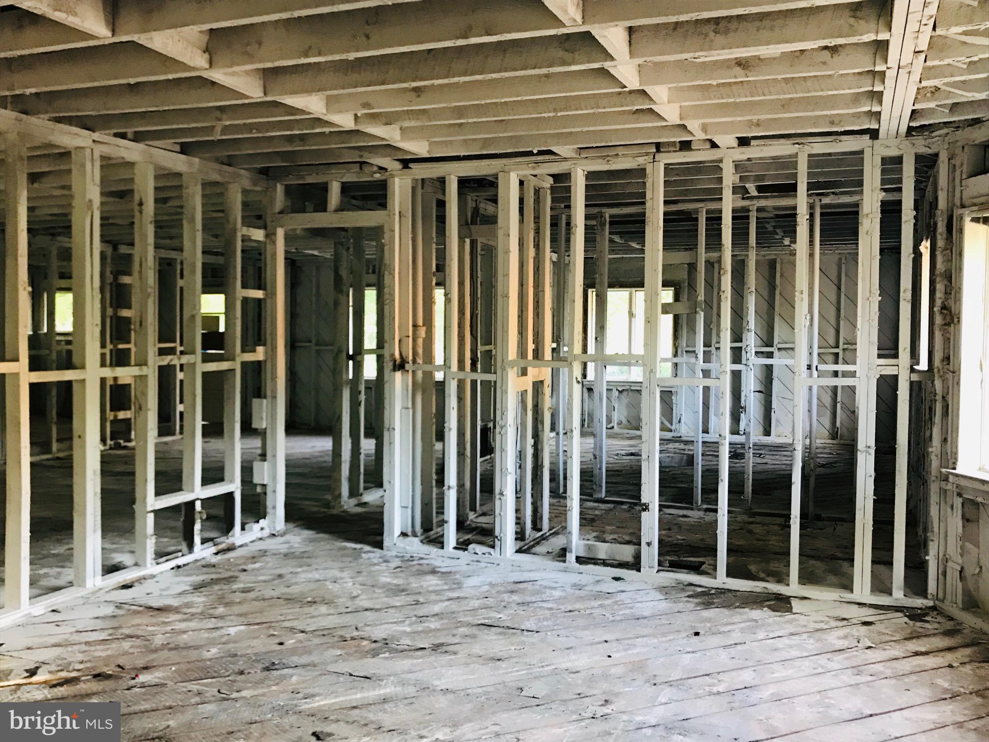 GREEN SPRING VALLEY - Residential