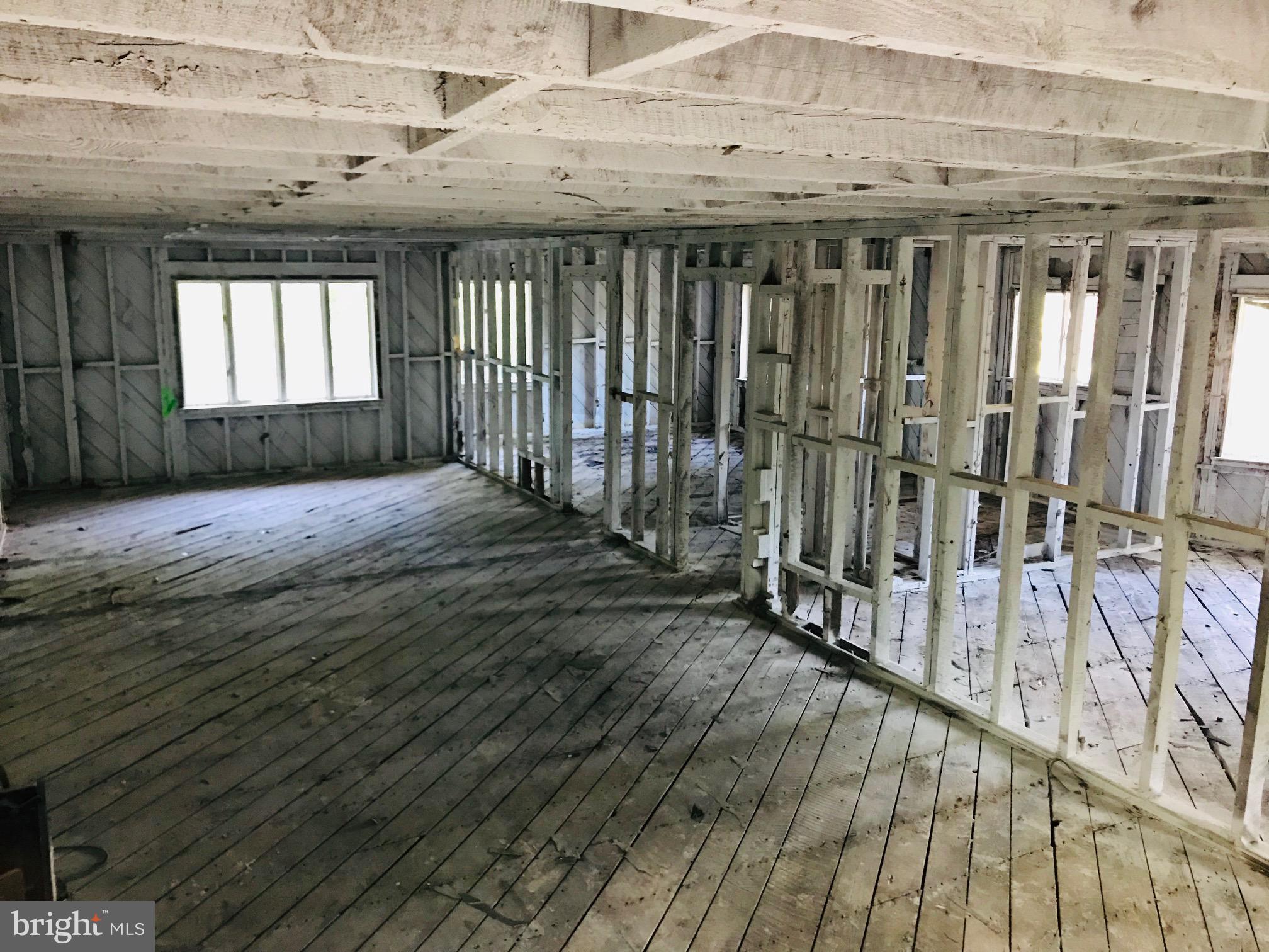 GREEN SPRING VALLEY - Residential