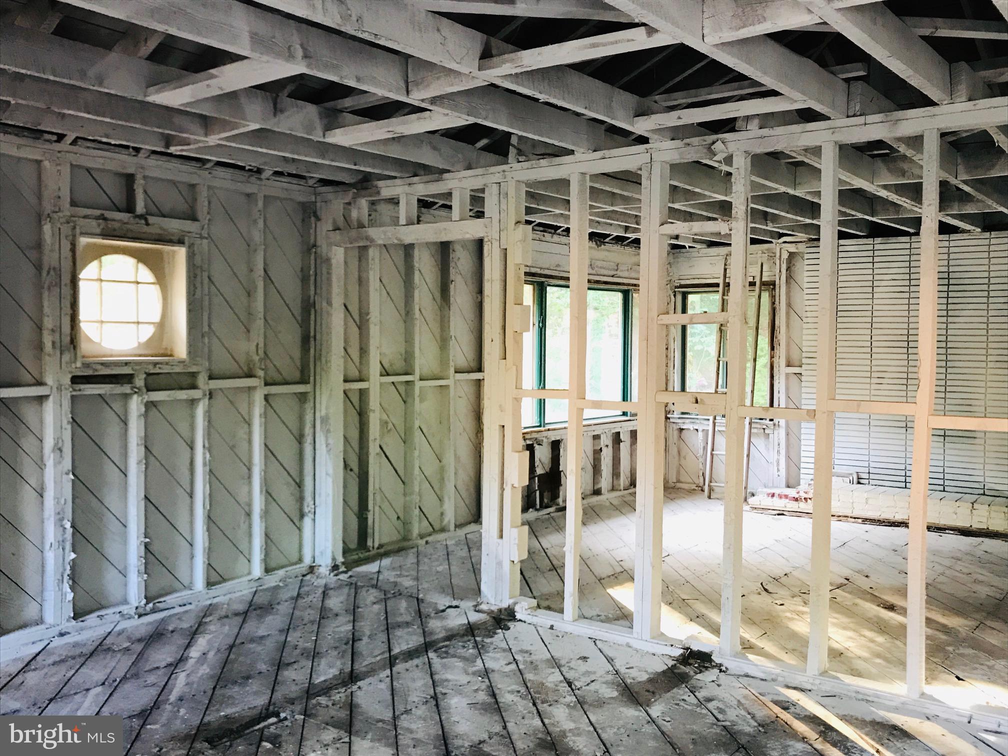 GREEN SPRING VALLEY - Residential