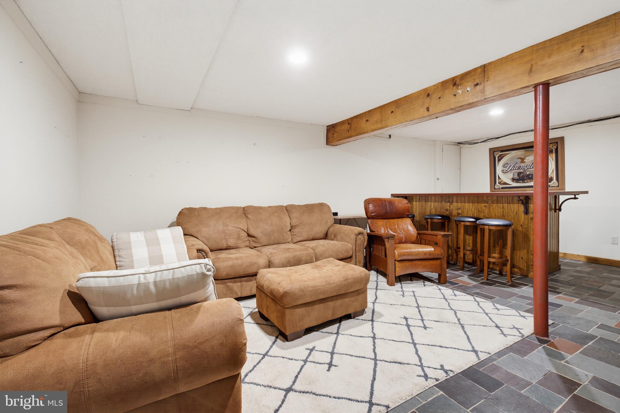 3832 KINGS ARMS LANE