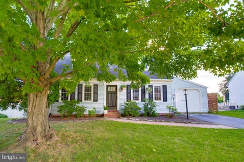 Photo of 3832 Kings Arms Lane, YORK, PA 17402 (MLS # PAYK2111462)