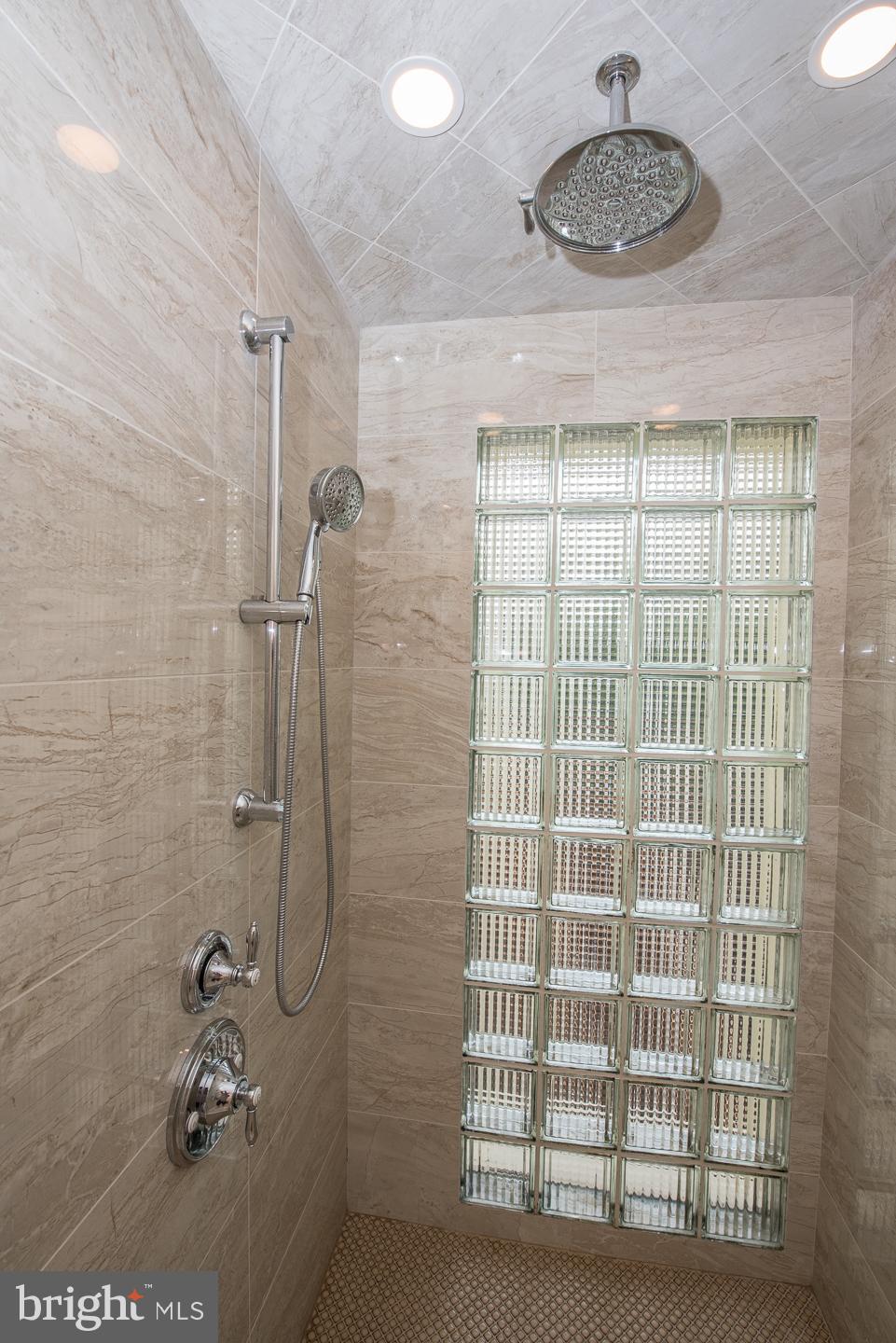 FAIRMOUNT - Residential