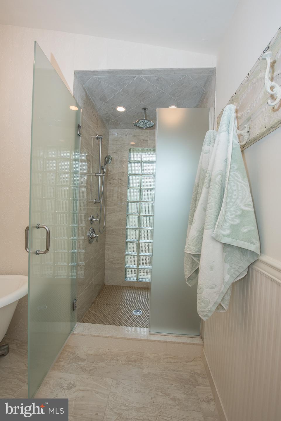 FAIRMOUNT - Residential