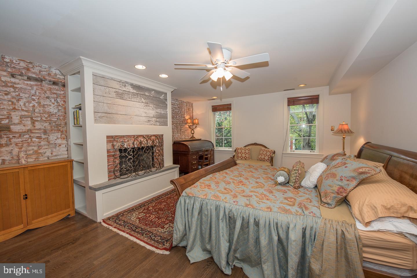 FAIRMOUNT - Residential