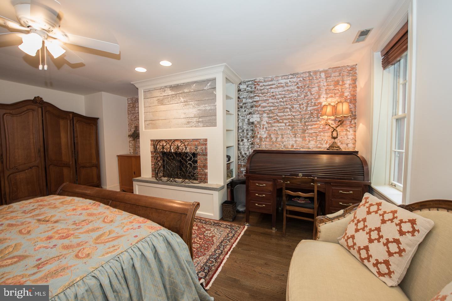 FAIRMOUNT - Residential