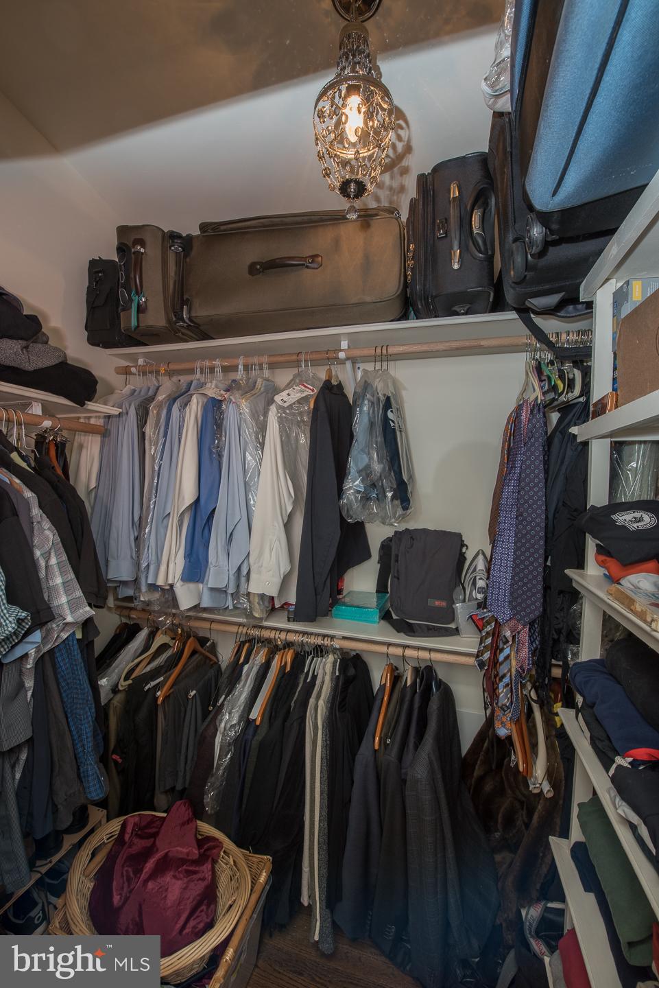 FAIRMOUNT - Residential