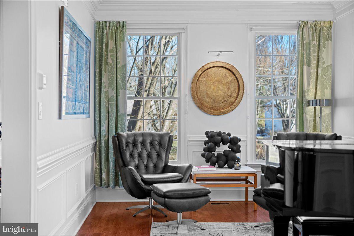 NEWTOWN STATION - Residential