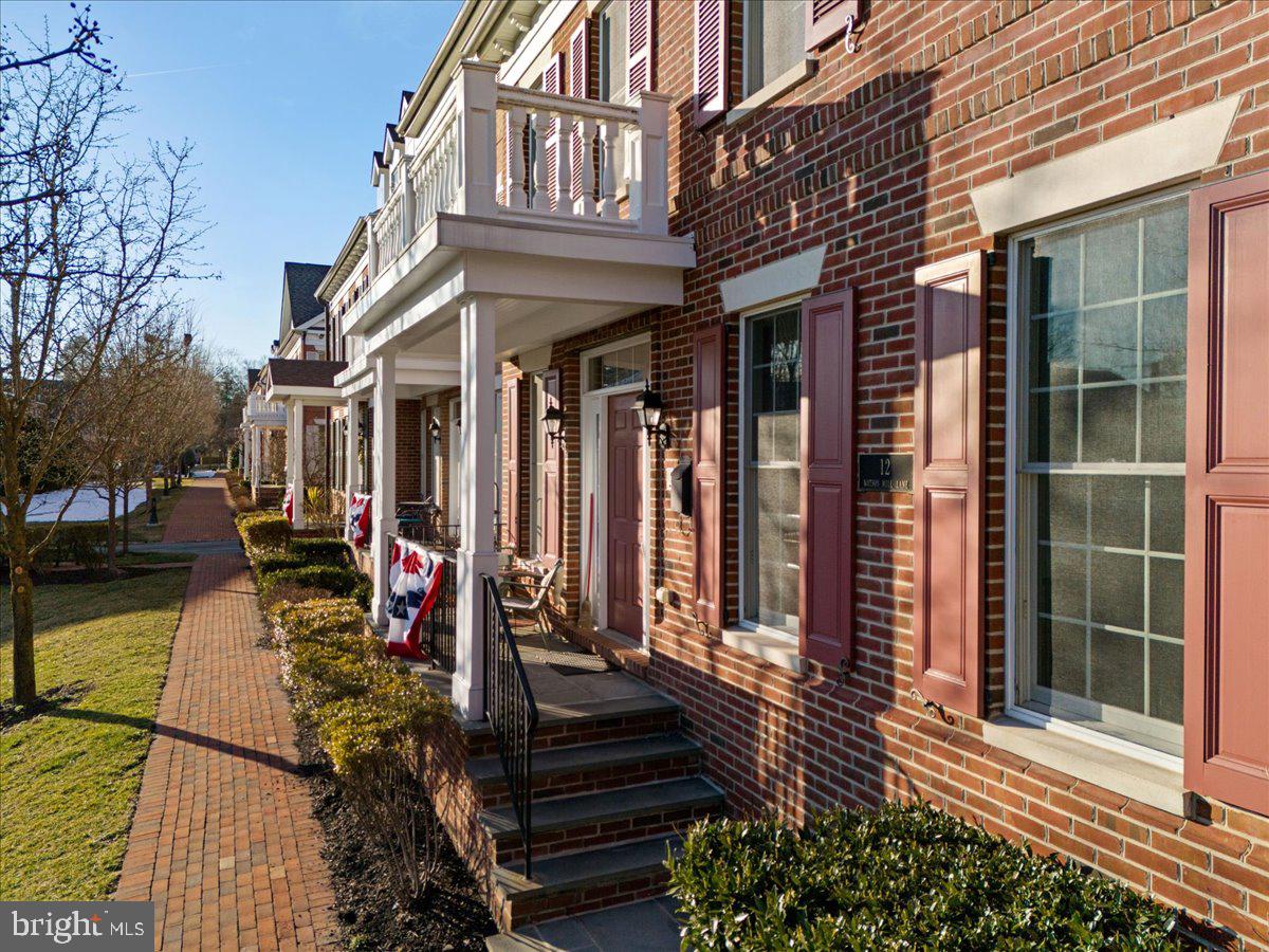 NEWTOWN STATION - Residential