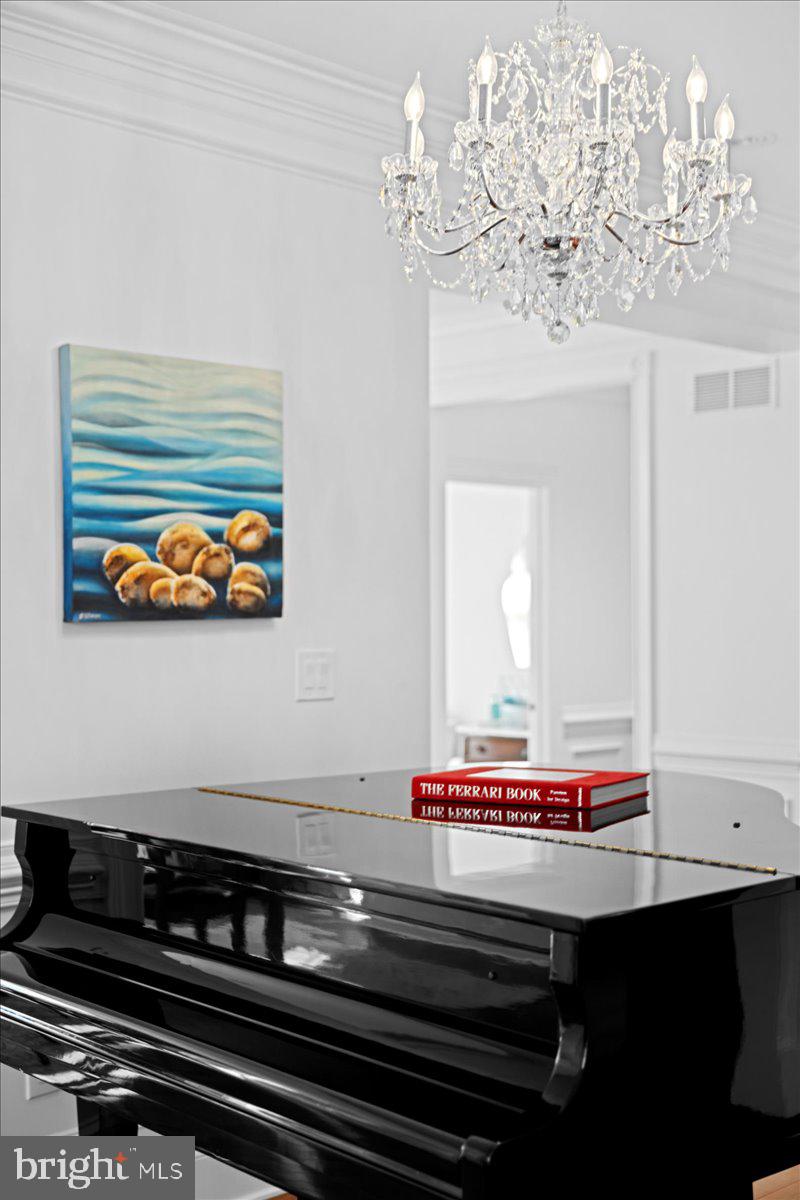 NEWTOWN STATION - Residential