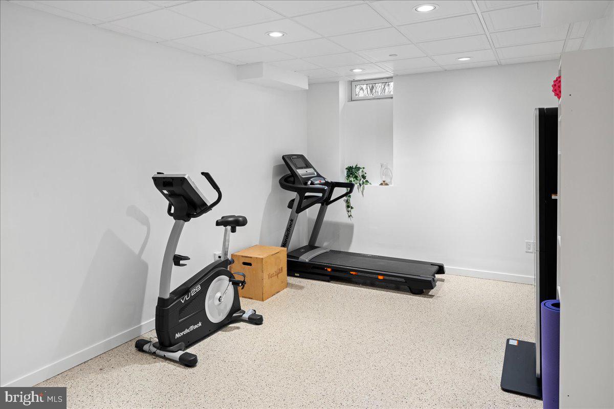 NEWTOWN STATION - Residential