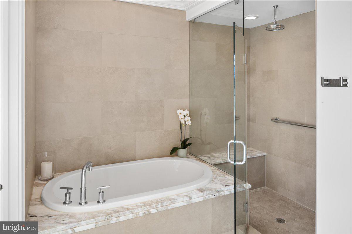 NEWTOWN STATION - Residential