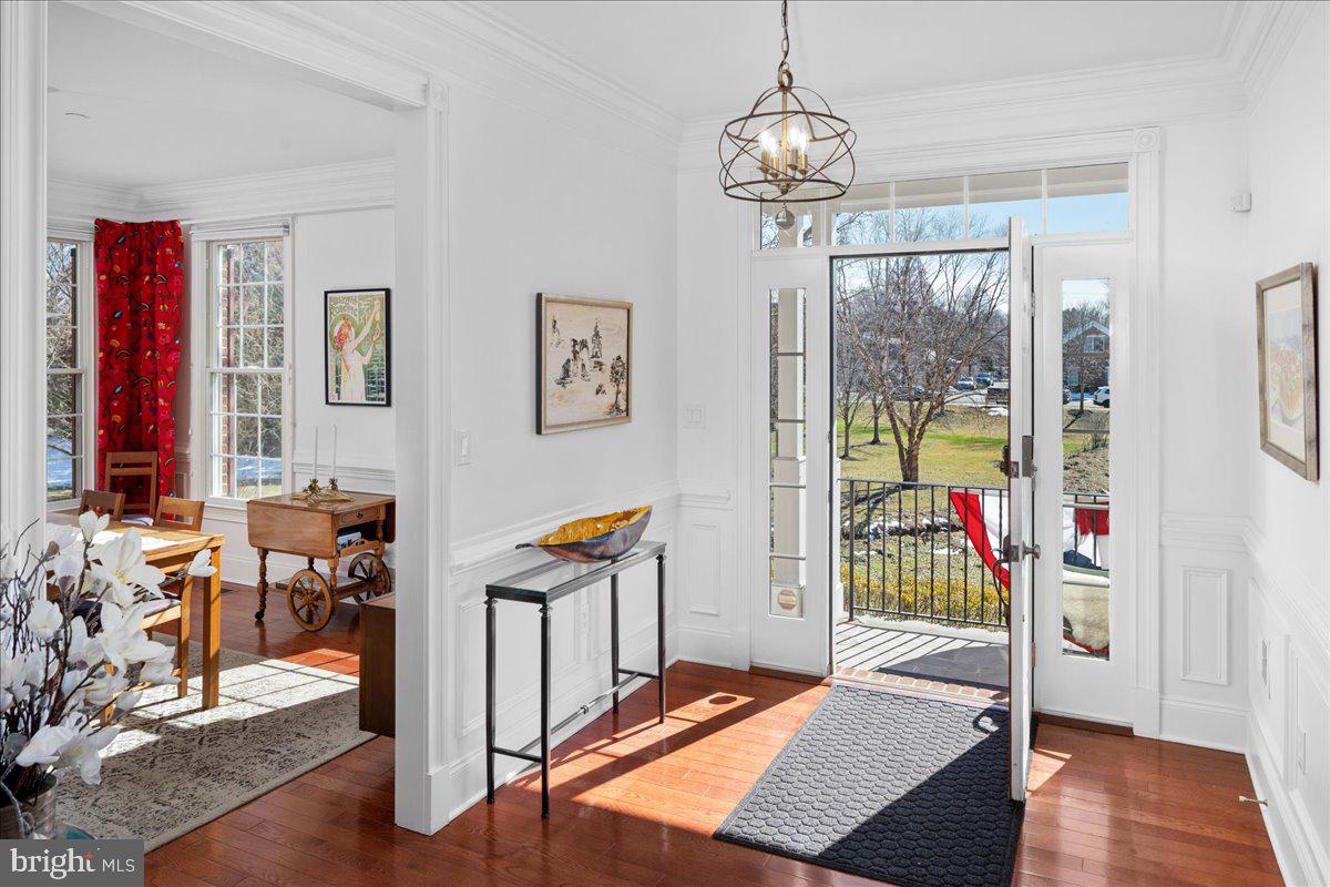 NEWTOWN STATION - Residential