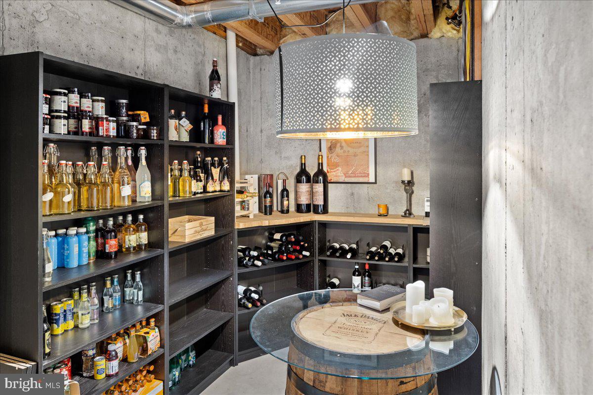 NEWTOWN STATION - Residential