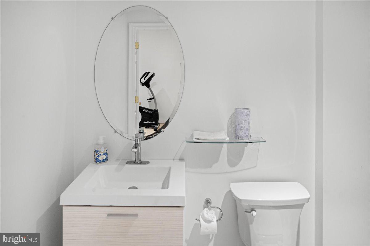 NEWTOWN STATION - Residential