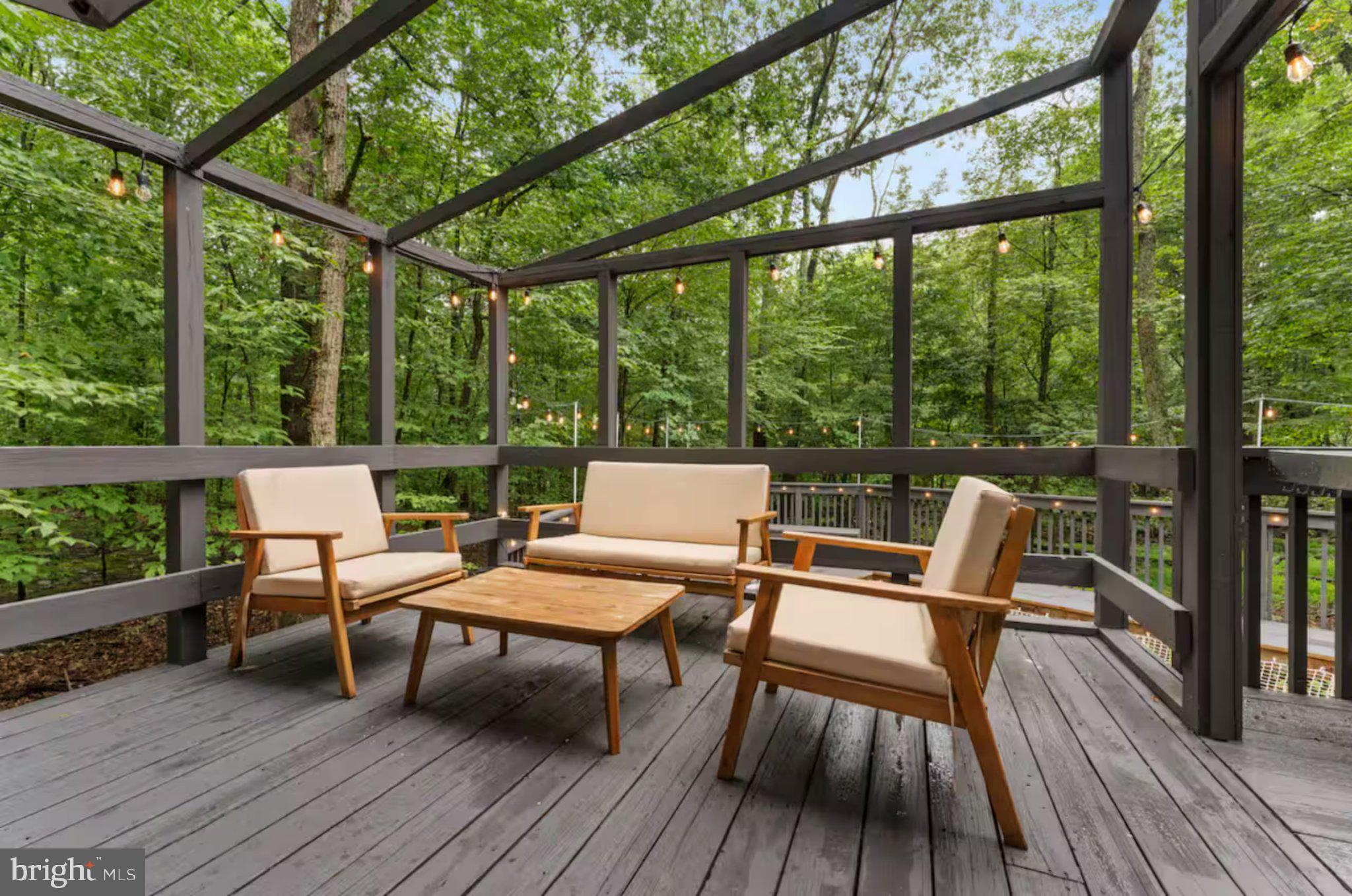 207 CEDAR CREST COURT