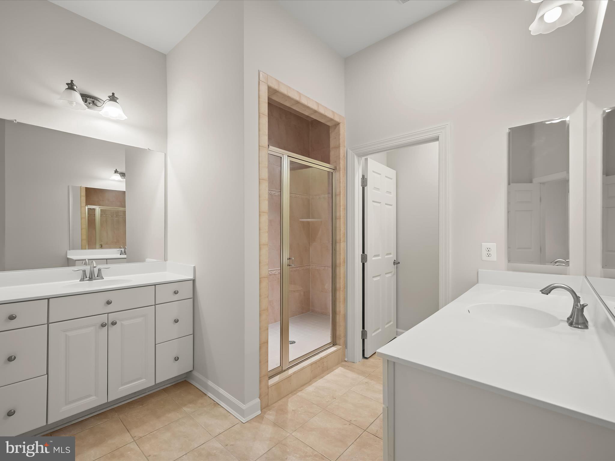 COURTYARDS AT WAVERLY WOODS EAST - Residential