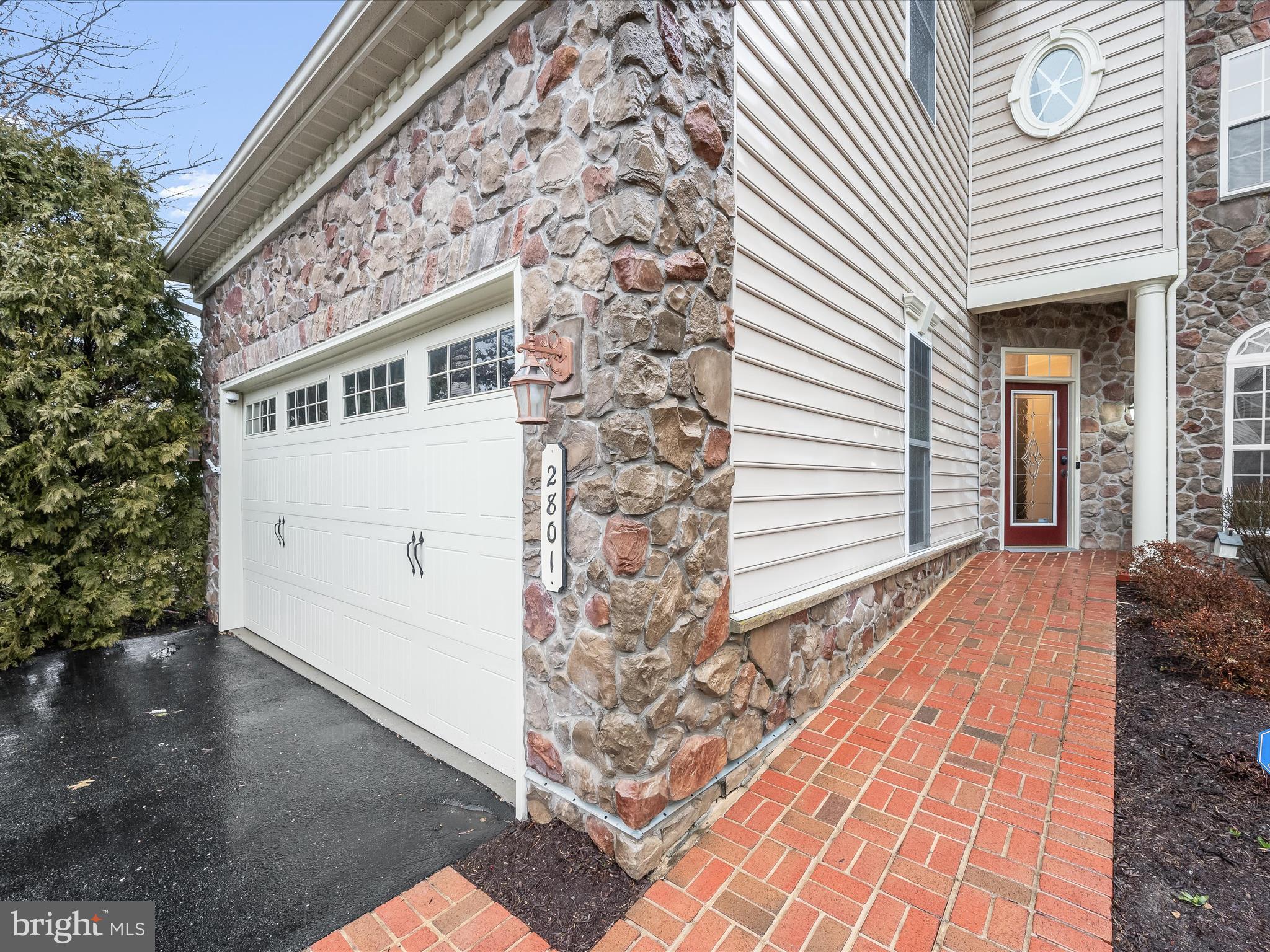 COURTYARDS AT WAVERLY WOODS EAST - Residential