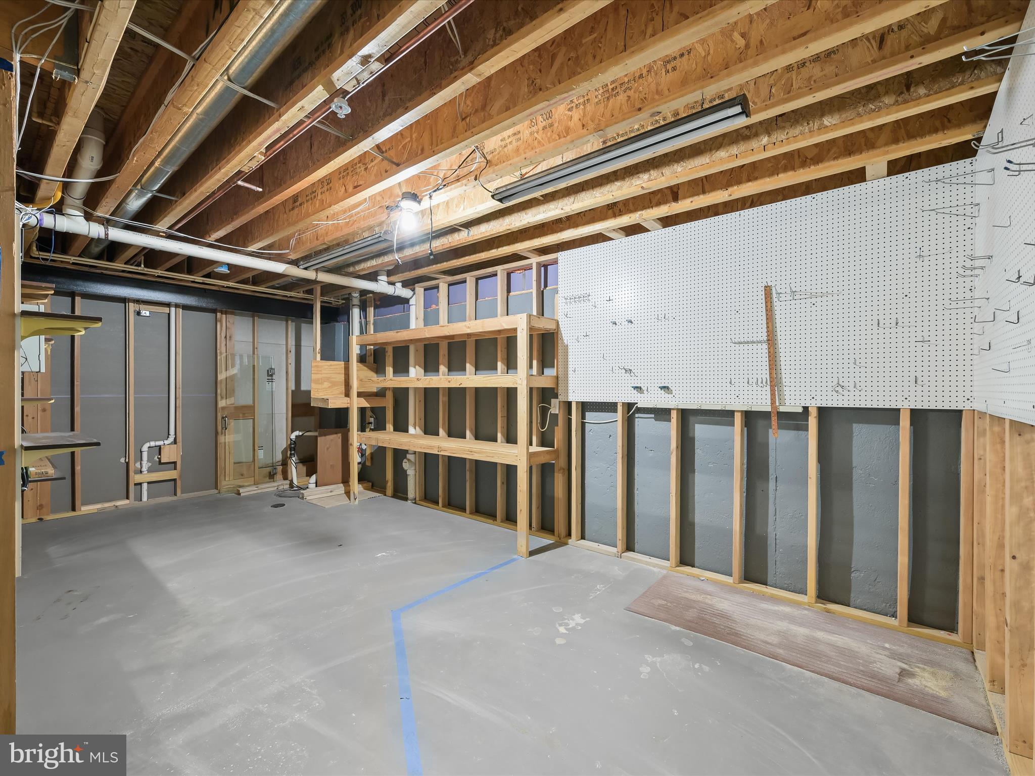 COURTYARDS AT WAVERLY WOODS EAST - Residential