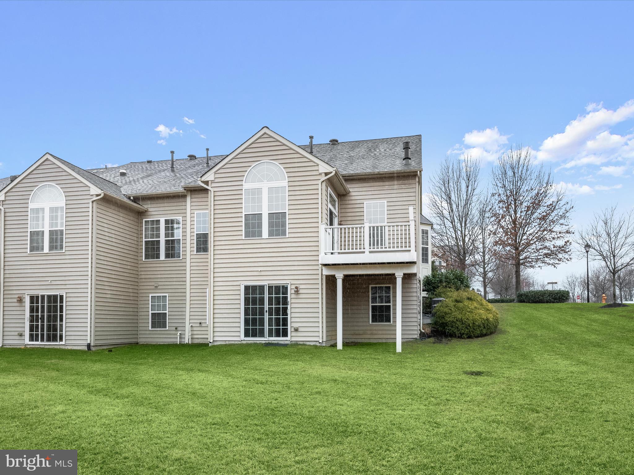 COURTYARDS AT WAVERLY WOODS EAST - Residential