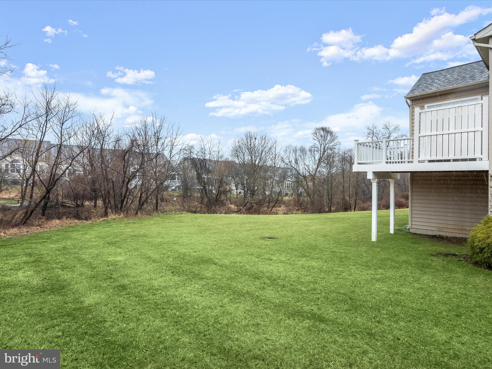 COURTYARDS AT WAVERLY WOODS EAST - Residential