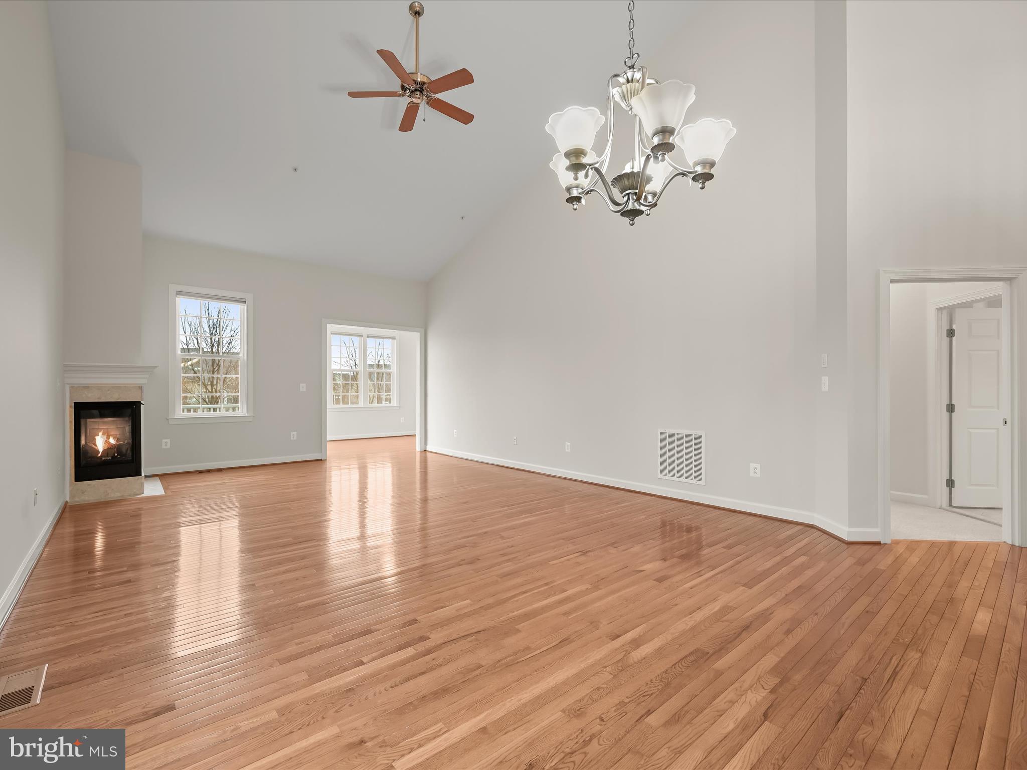 COURTYARDS AT WAVERLY WOODS EAST - Residential