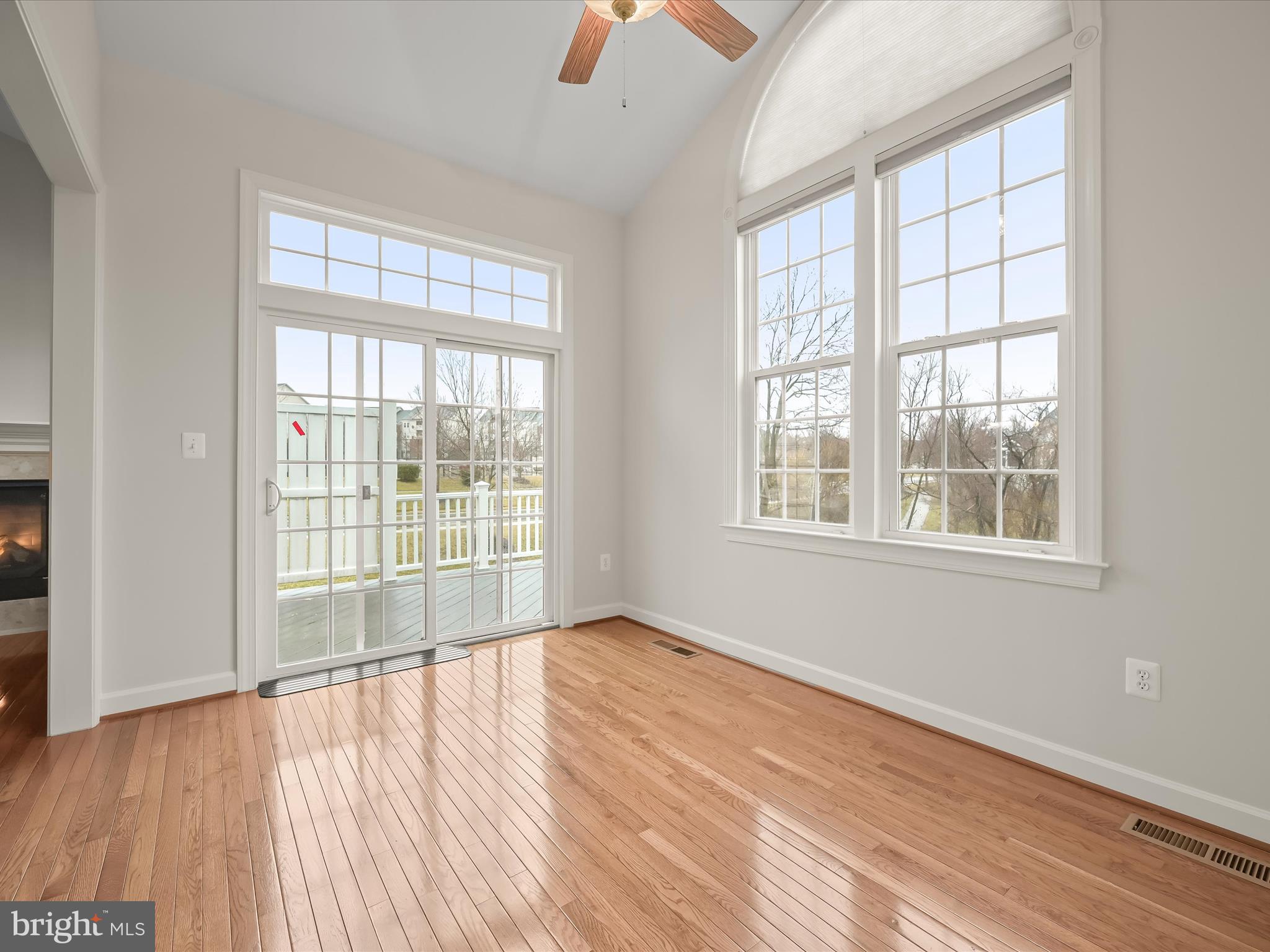 COURTYARDS AT WAVERLY WOODS EAST - Residential