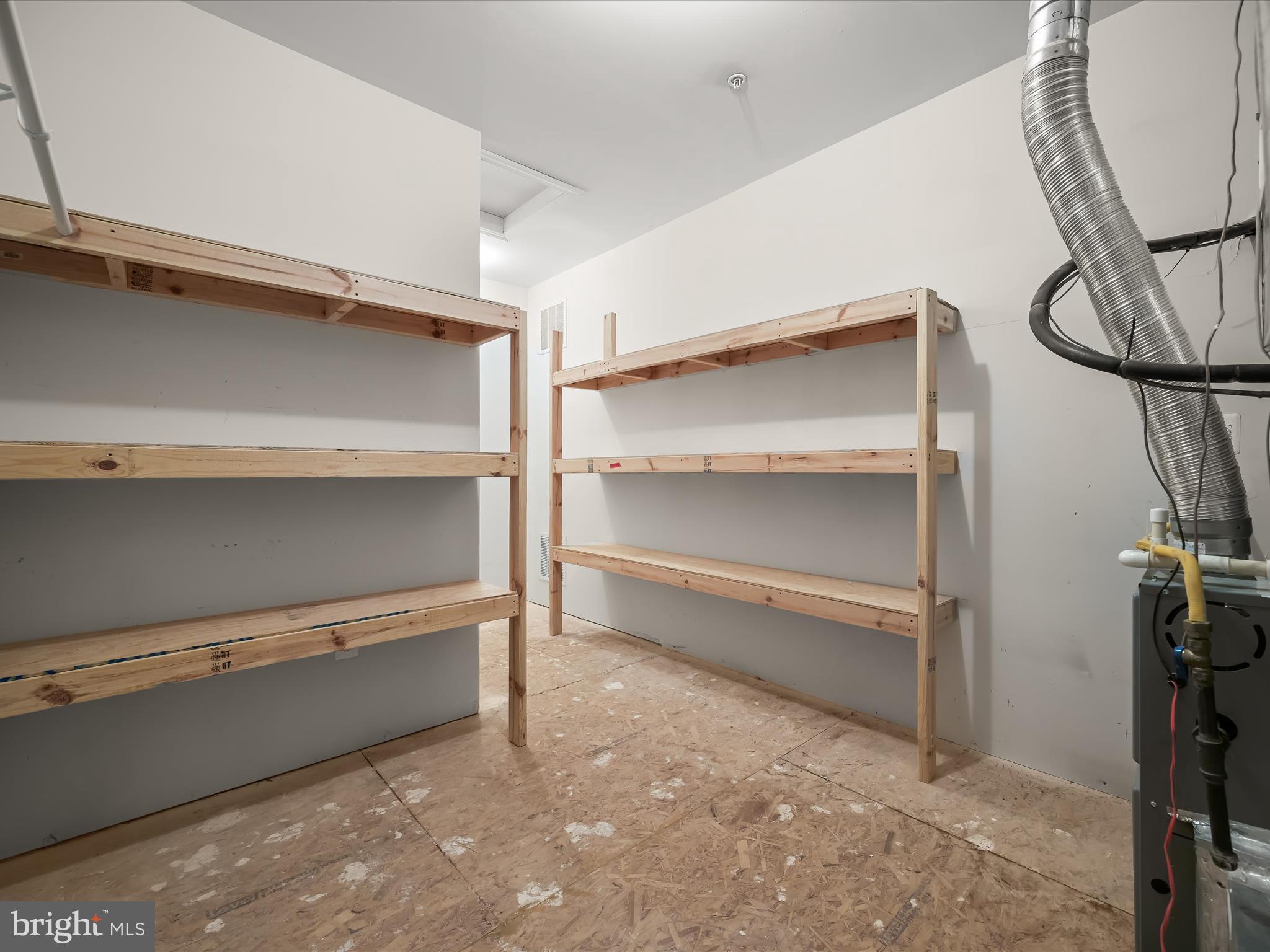 COURTYARDS AT WAVERLY WOODS EAST - Residential