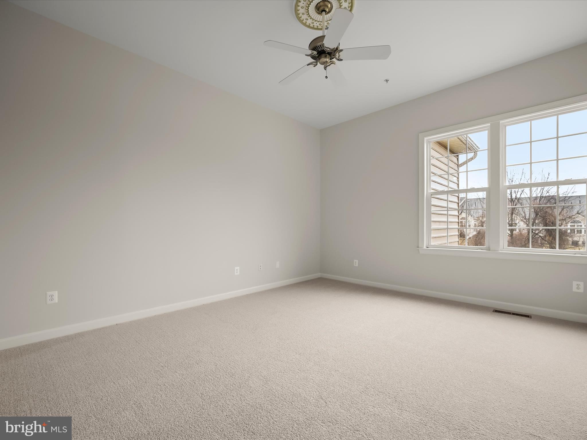 COURTYARDS AT WAVERLY WOODS EAST - Residential