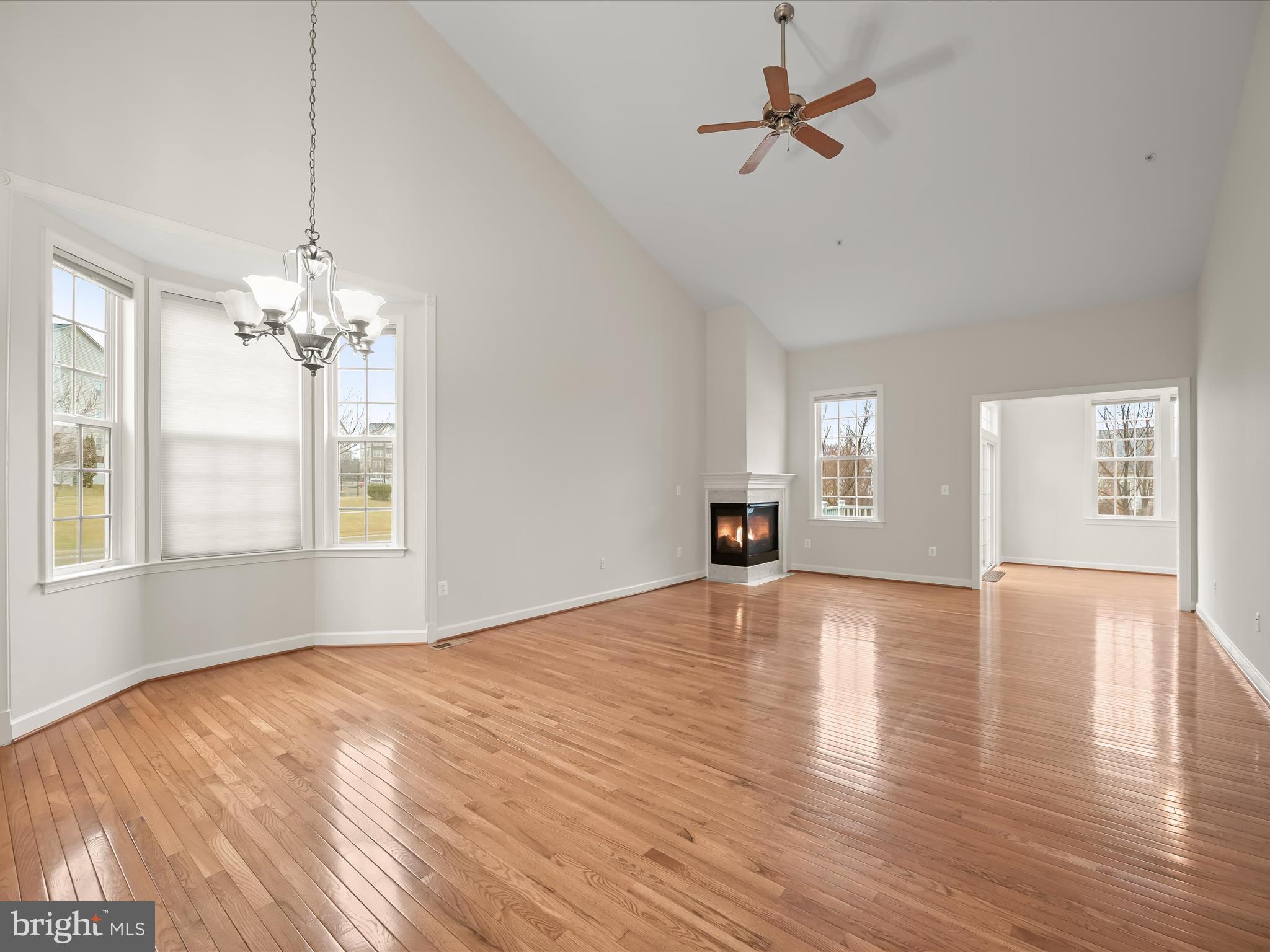 COURTYARDS AT WAVERLY WOODS EAST - Residential