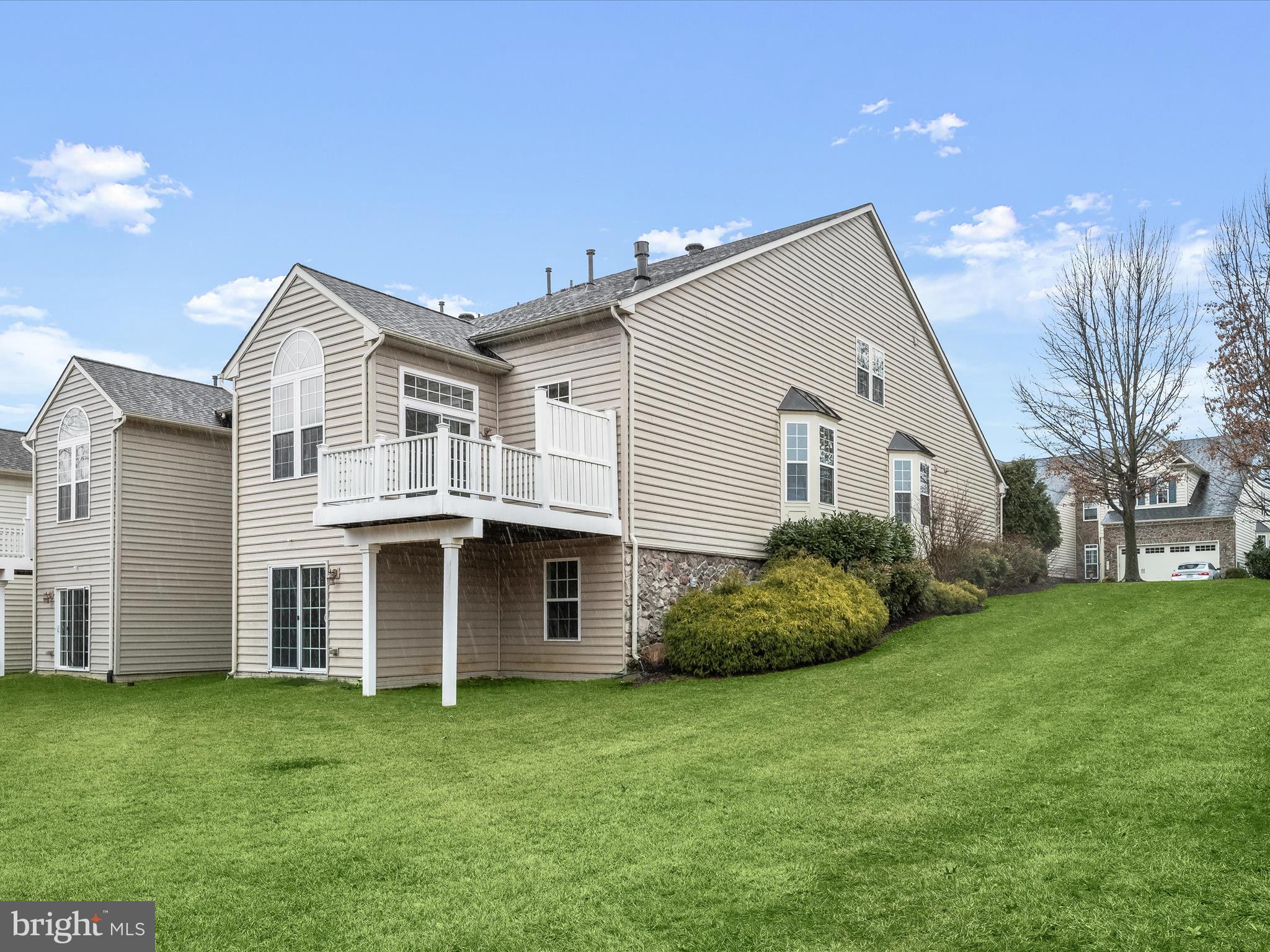 COURTYARDS AT WAVERLY WOODS EAST - Residential